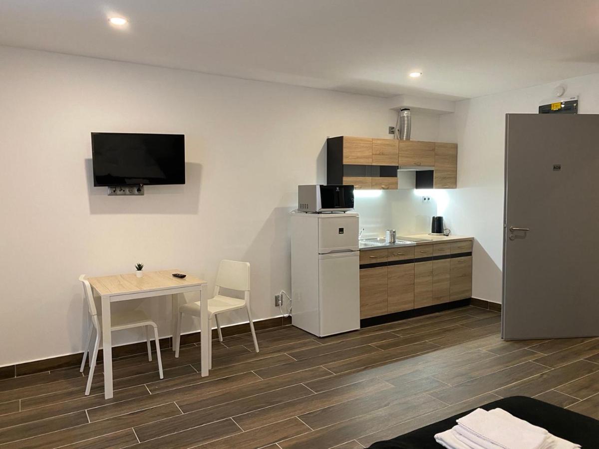 M70 Apartmanhaz Miskolc Exterior photo