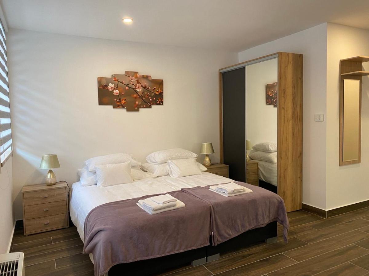M70 Apartmanhaz Miskolc Exterior photo